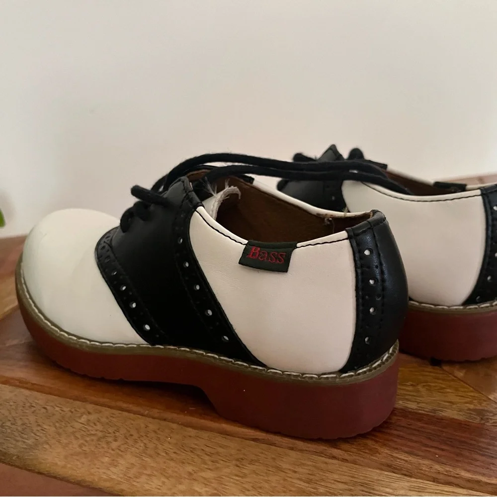 Bass Leather Oxfords